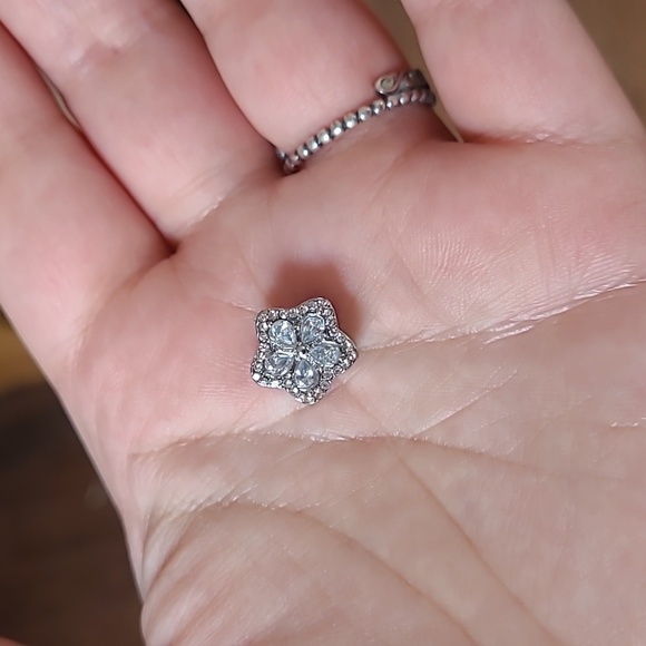 Sparkle through the night Charm - Picture 3 of 6